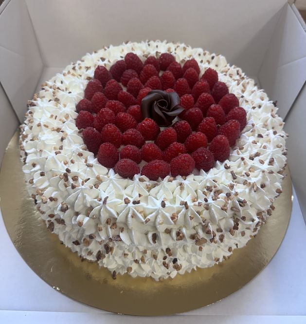 Hovedbilde Bløtkake fra vårt gårdsbakeri